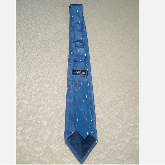 Vintage Valentino 3 inch wide Neck Tie 100% Silk Italy 1980s Office Professional - Picture 2 of 2
